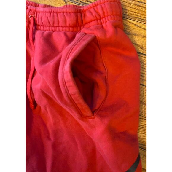 Vintage Nike Big Swoosh Sweat Shorts Pockets Men’s Medium Red Drawstring Pull On - Picture 3 of 7